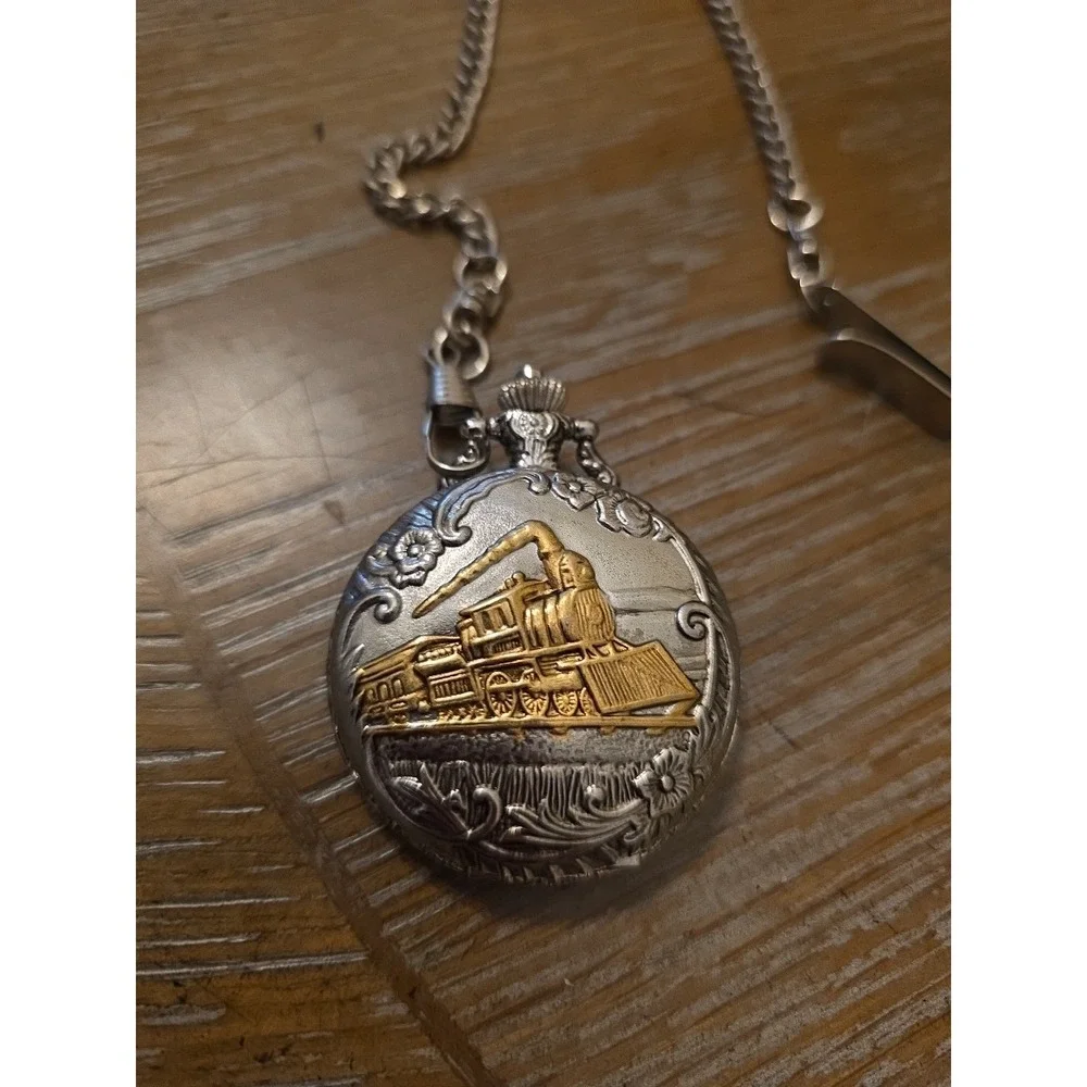 Vintage Steam Engine Train Quartz Pocket Watch Silver Gold Tone with Chain‎